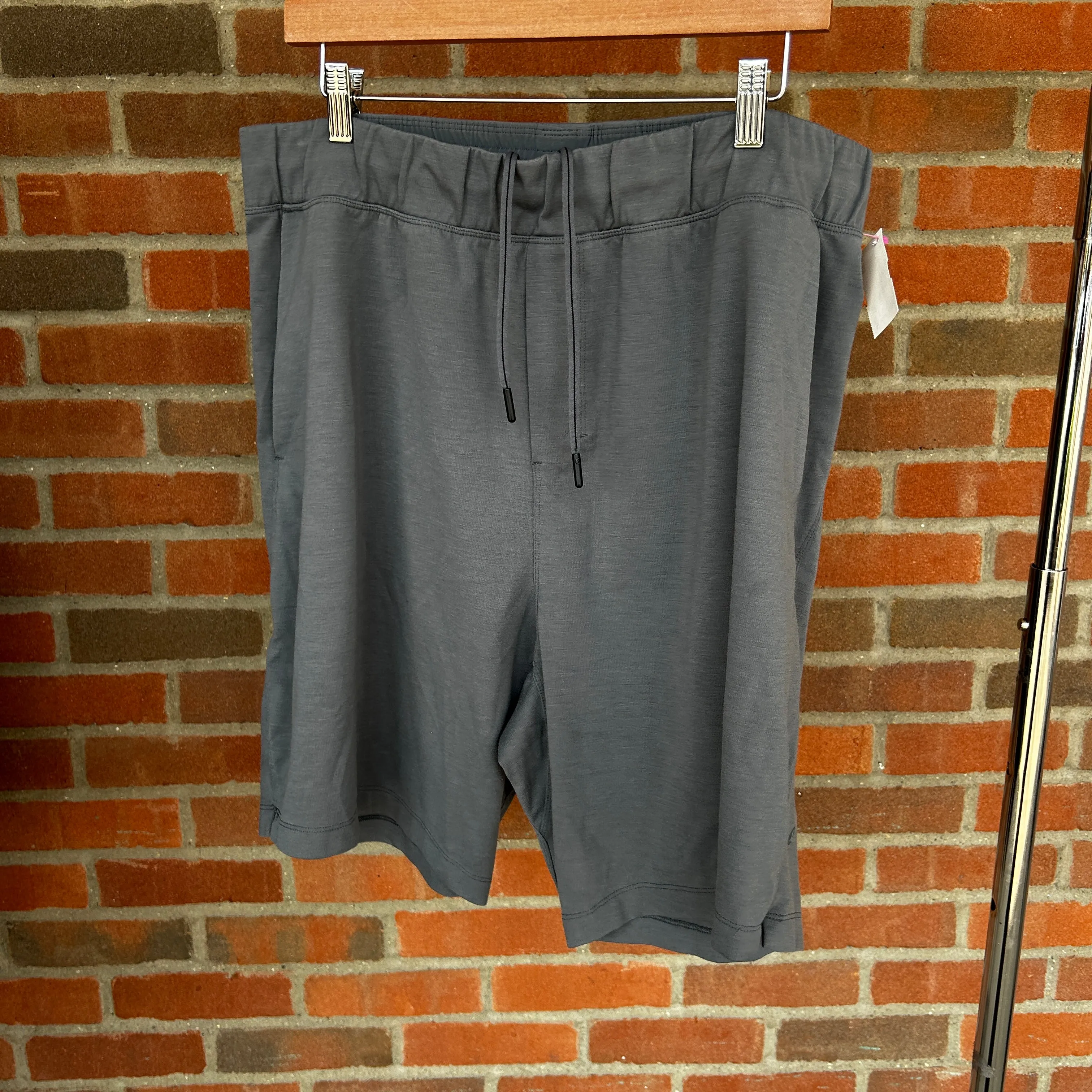 Lulu Lemon Athletic Shorts Size XXL